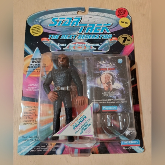 Star Trek TNG Lt Worf in rescue suit action figure - Picture 6 of 6